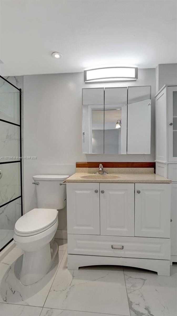 POINT EAST SEC III CONDO - Residential