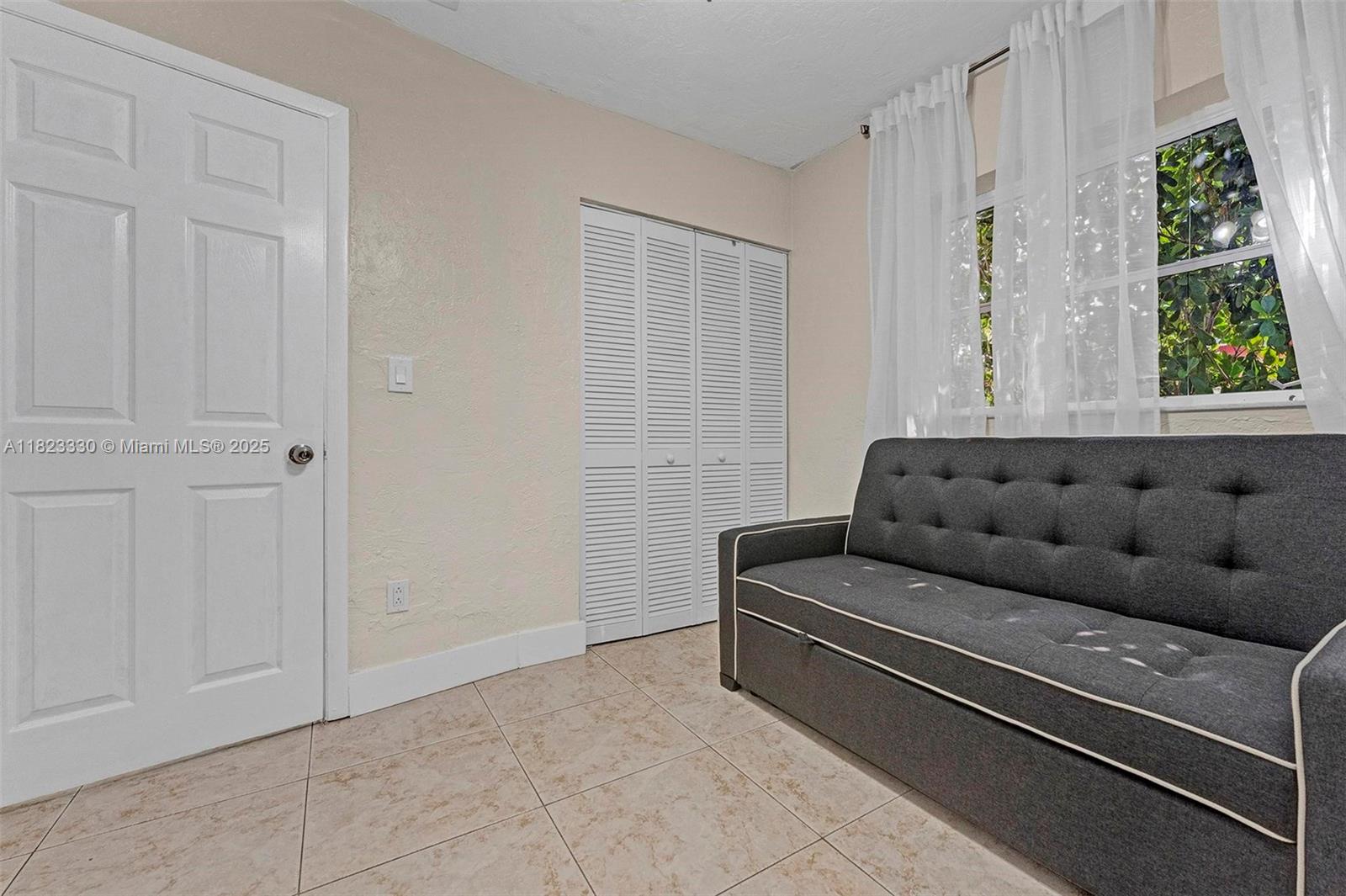 9TH ADDN TO RICHMOND HEIG - Residential