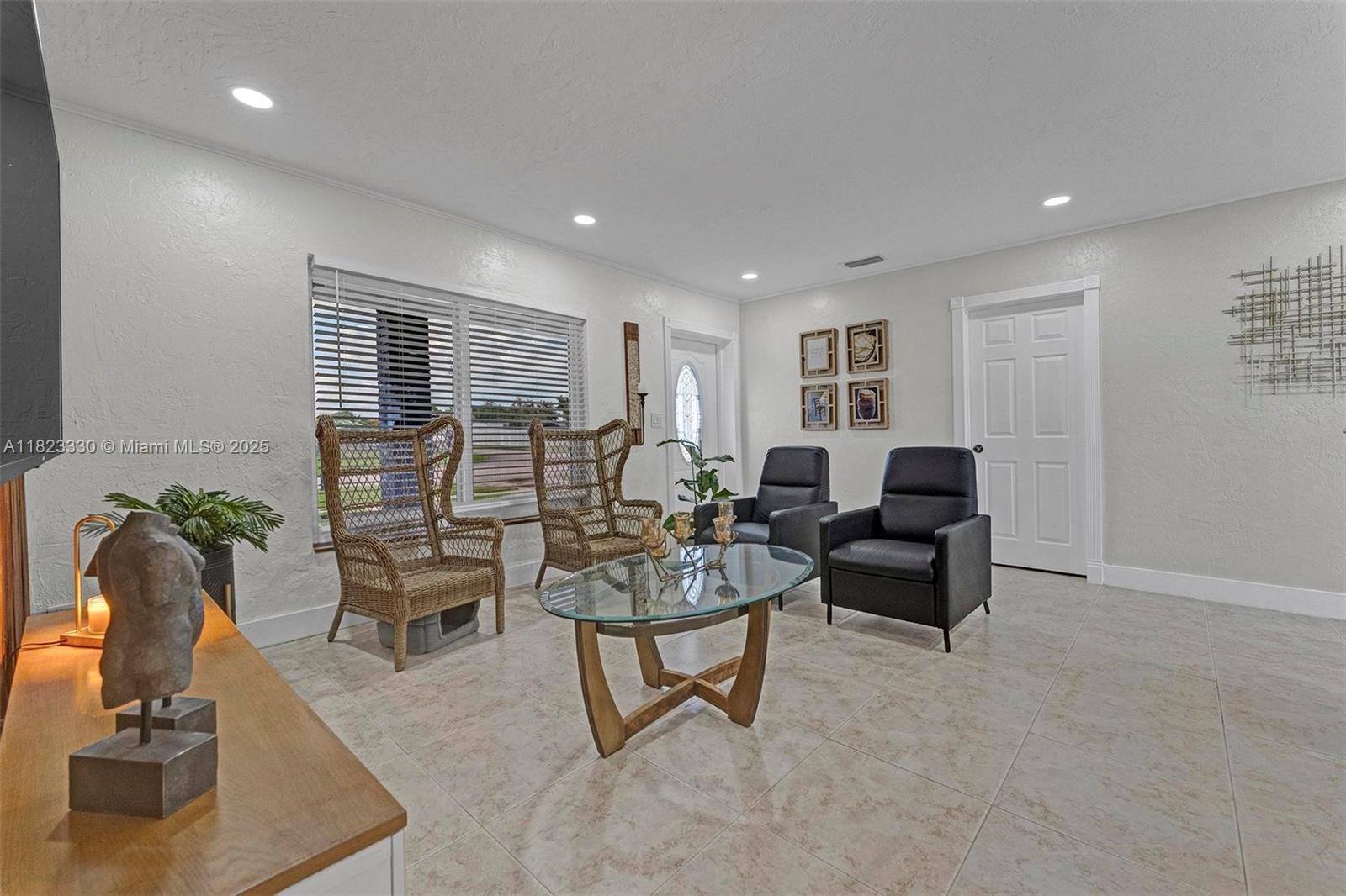 9TH ADDN TO RICHMOND HEIG - Residential