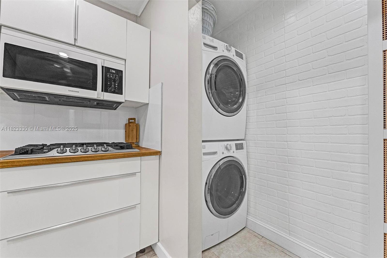 9TH ADDN TO RICHMOND HEIG - Residential