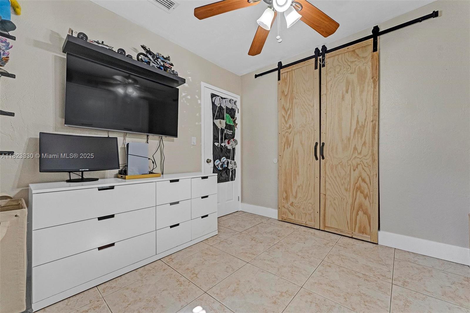 9TH ADDN TO RICHMOND HEIG - Residential