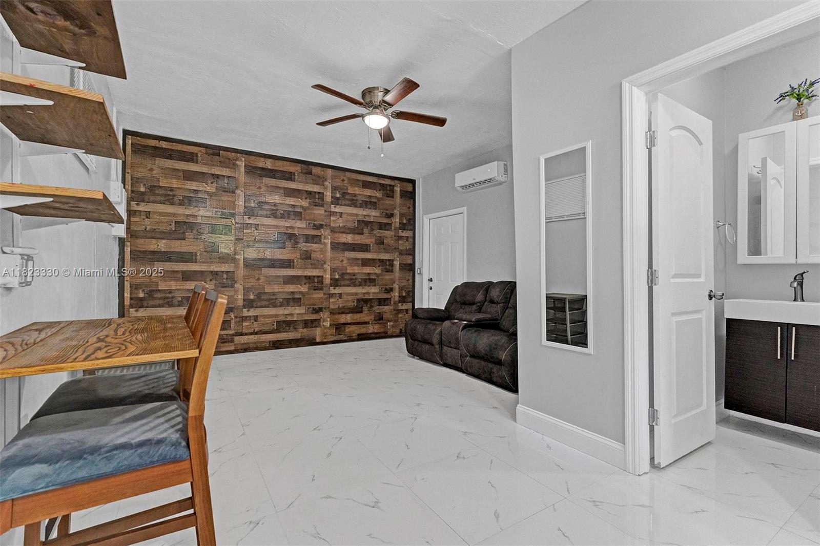 9TH ADDN TO RICHMOND HEIG - Residential