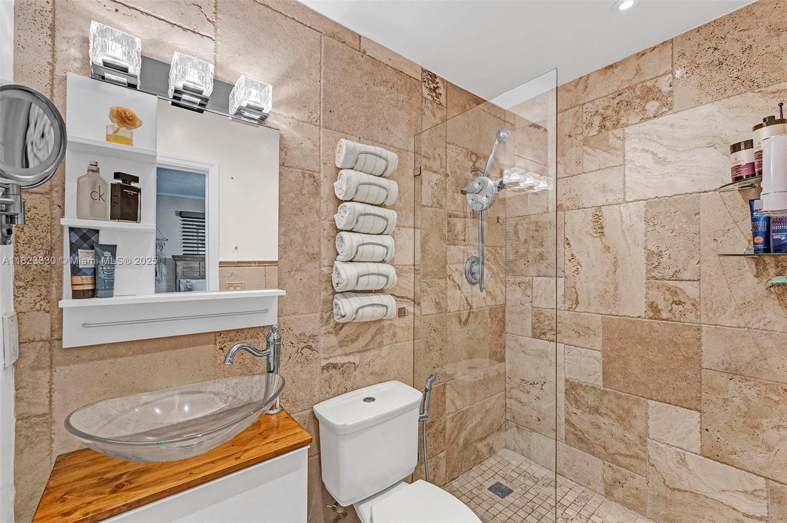 9TH ADDN TO RICHMOND HEIG - Residential