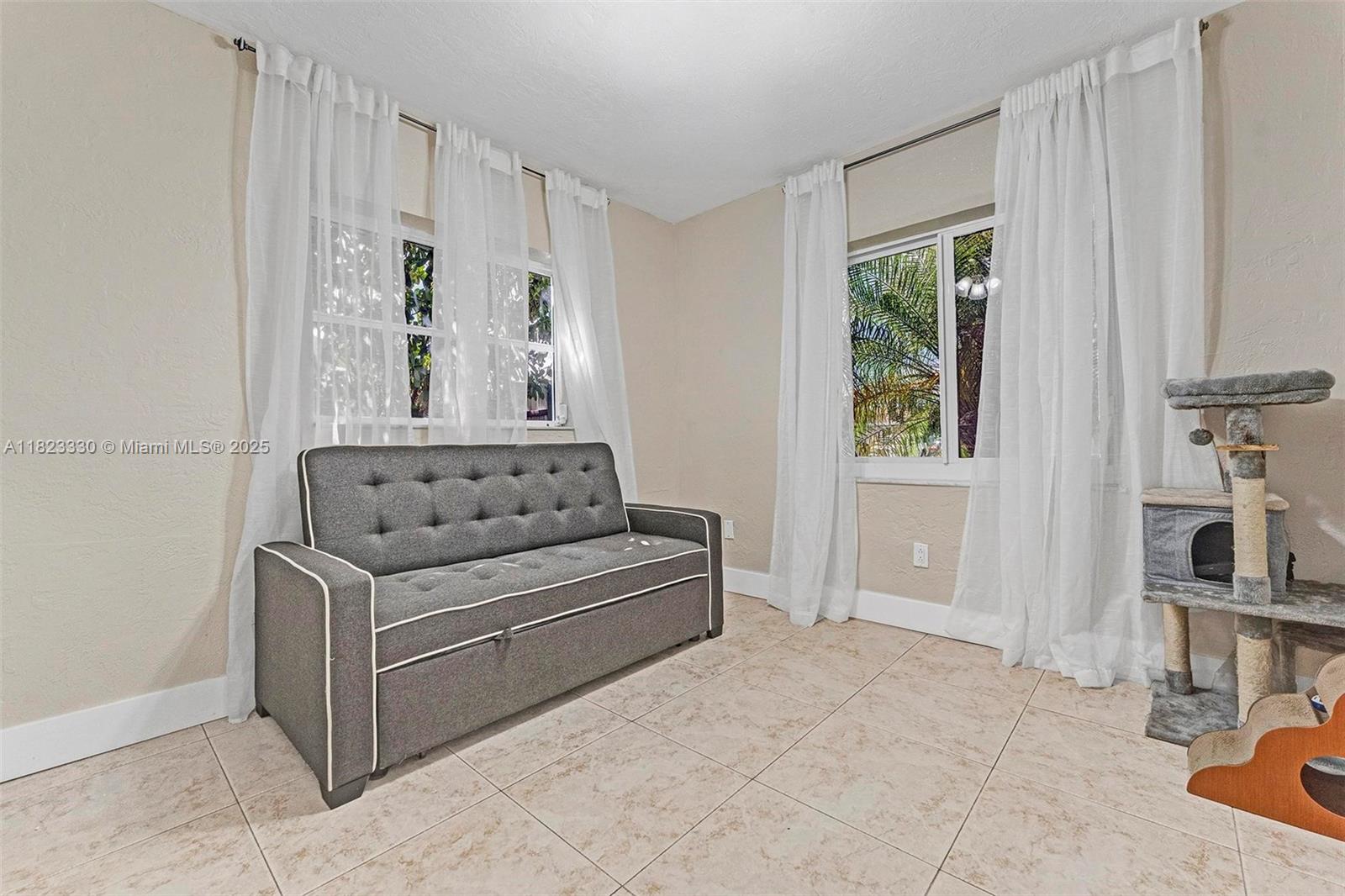 9TH ADDN TO RICHMOND HEIG - Residential