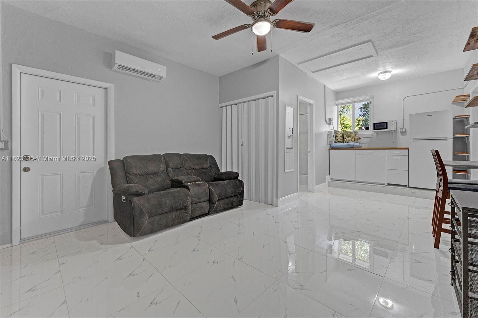 9TH ADDN TO RICHMOND HEIG - Residential