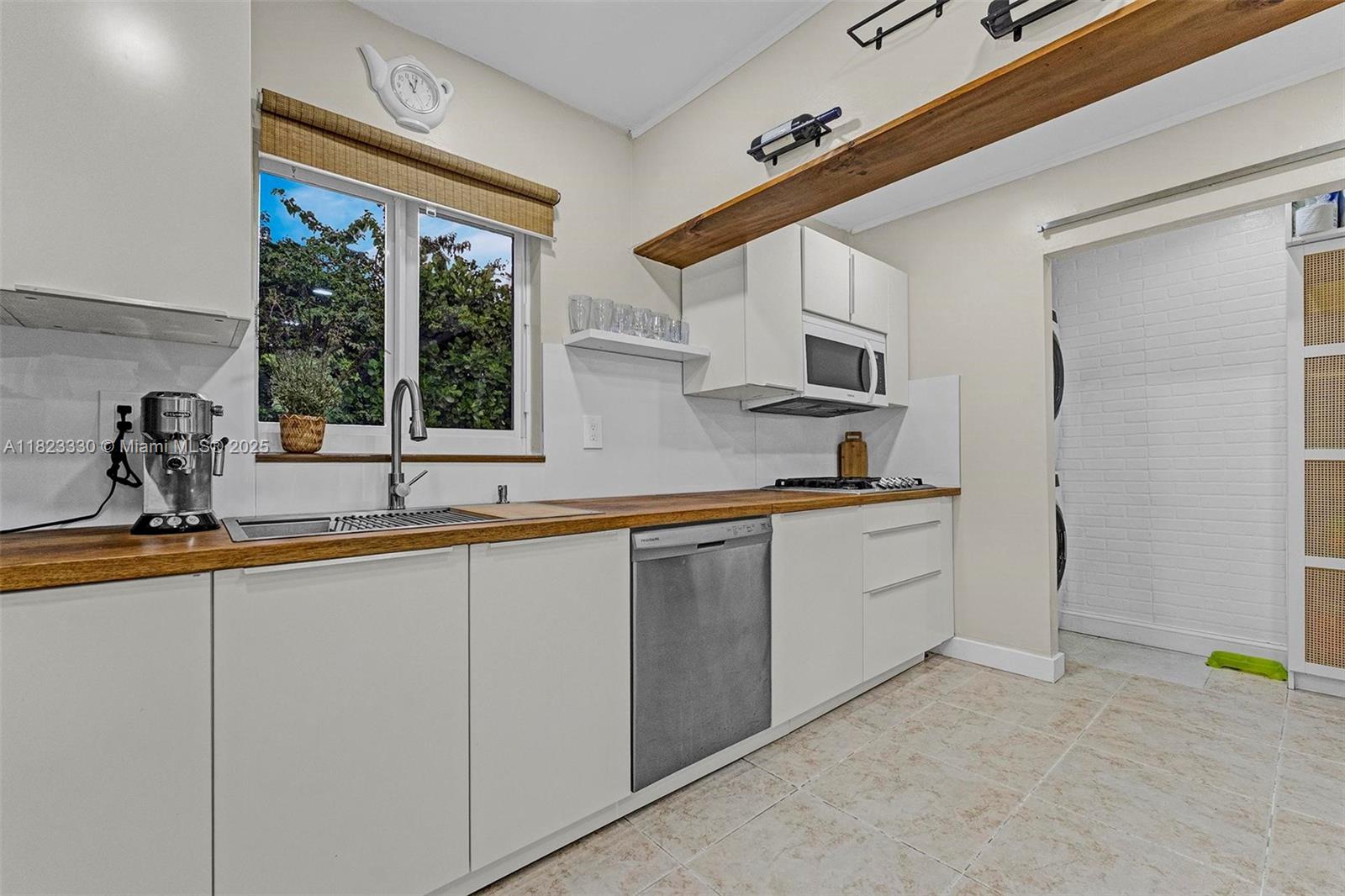 9TH ADDN TO RICHMOND HEIG - Residential