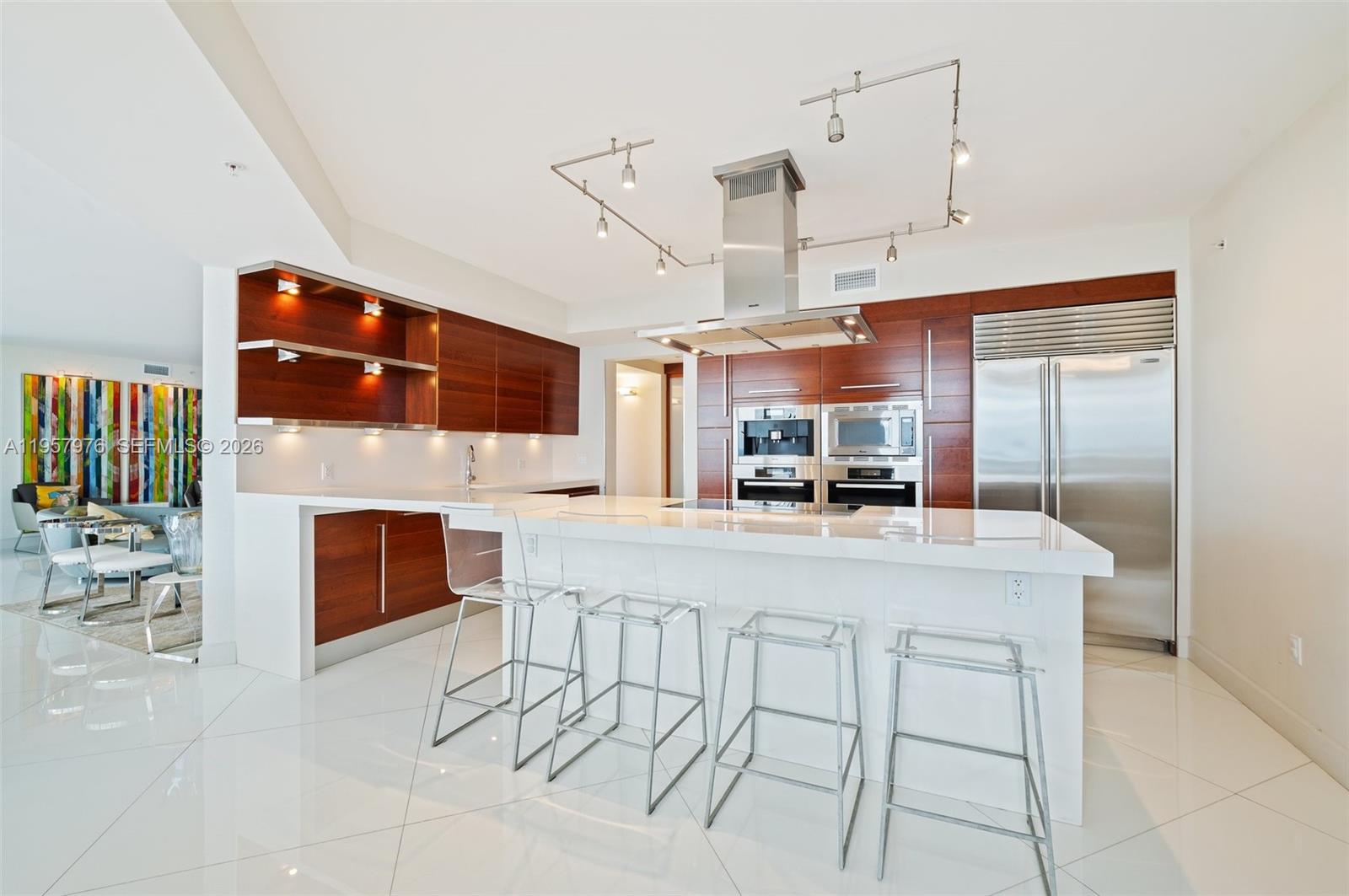 TRUMP ROYALE CONDO - Residential