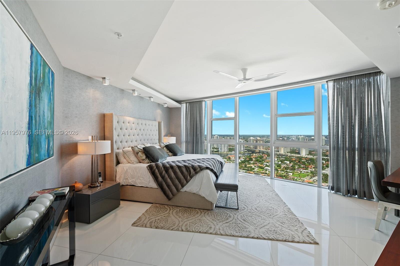 TRUMP ROYALE CONDO - Residential