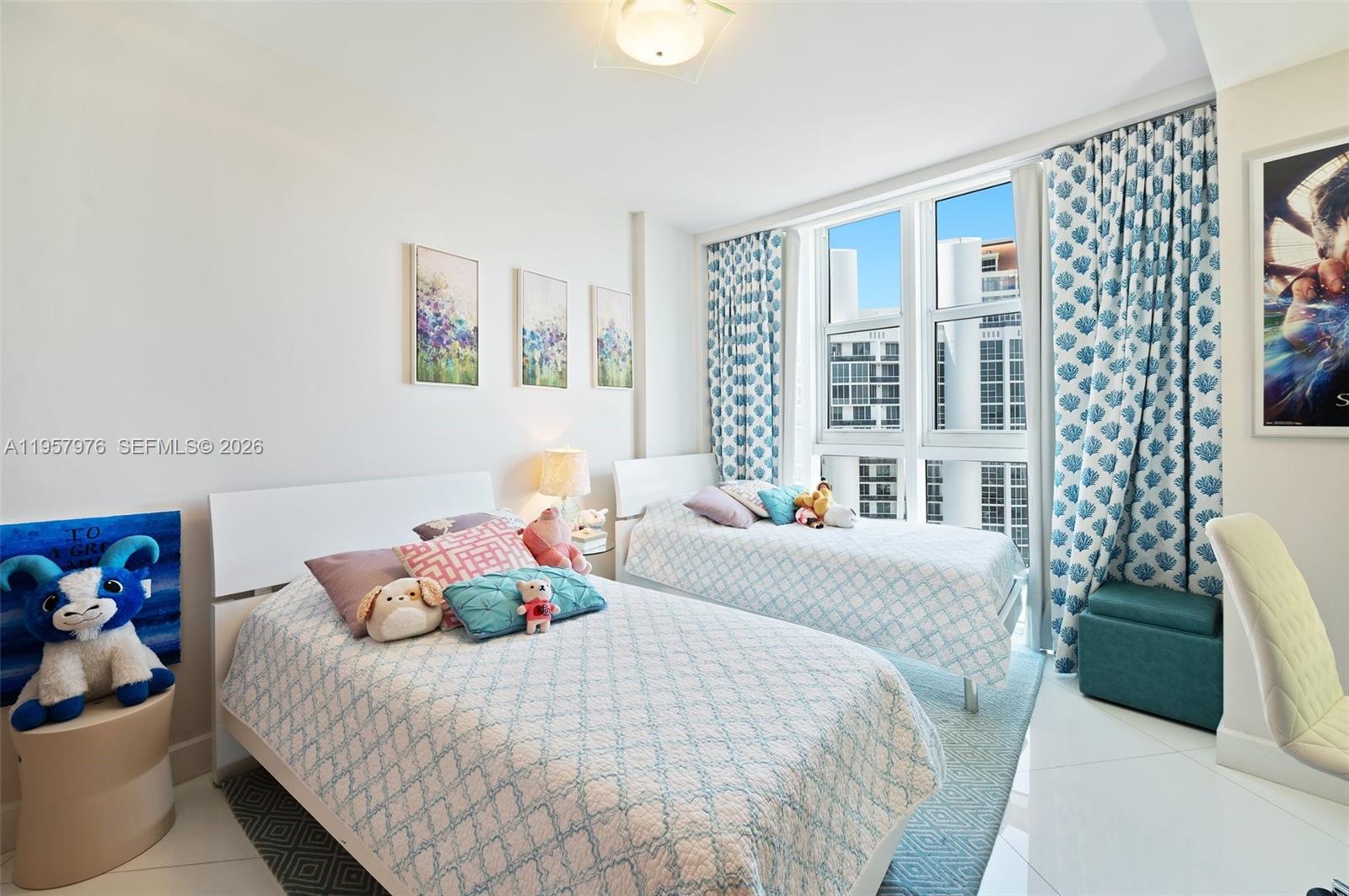 TRUMP ROYALE CONDO - Residential