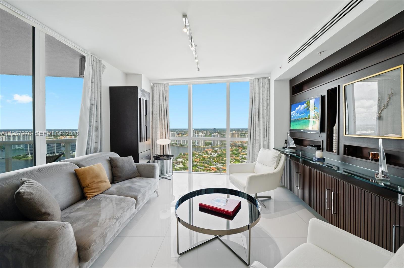 TRUMP ROYALE CONDO - Residential