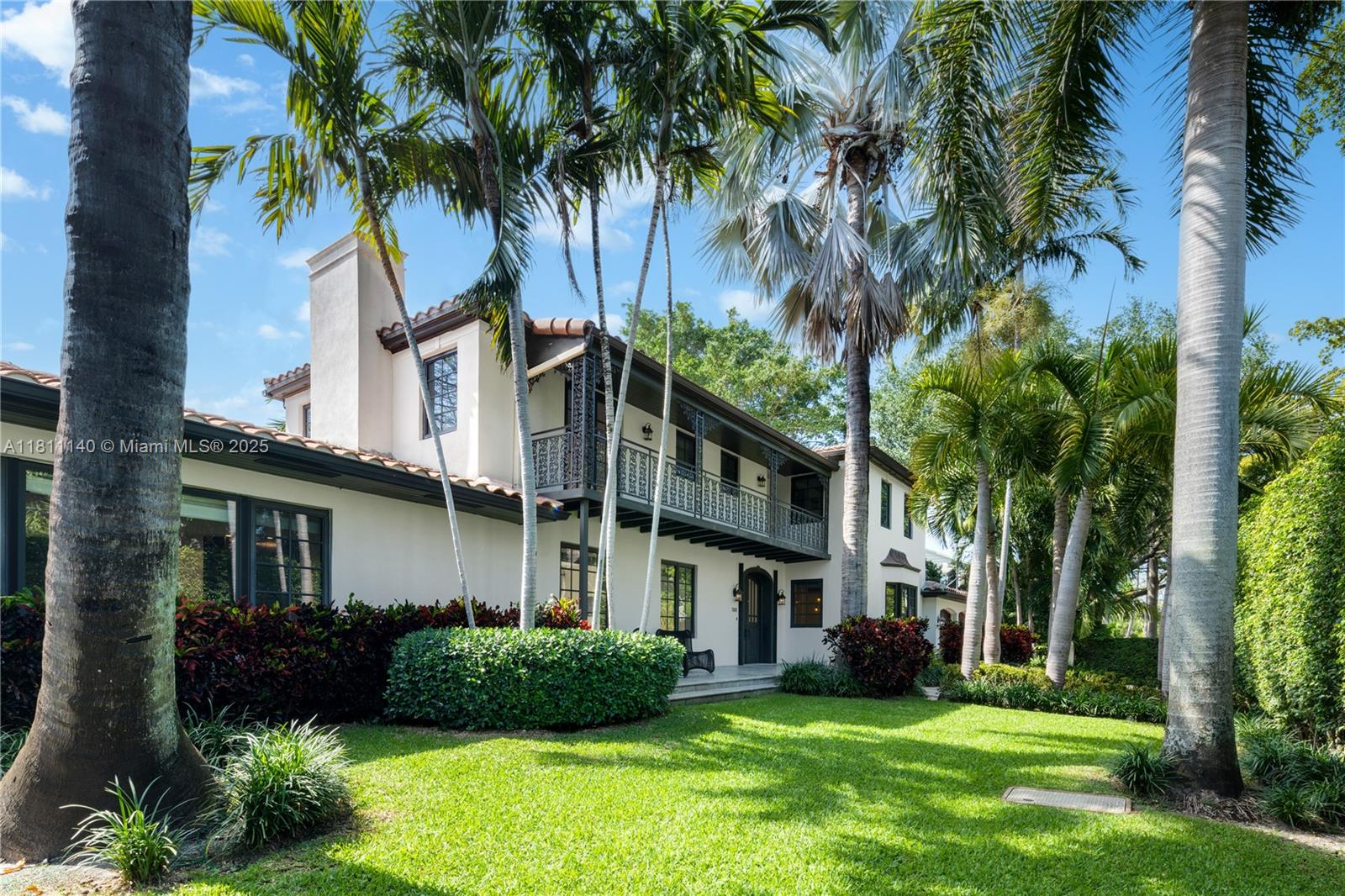 100 E Dilido Dr, Miami Beach, Miami-Dade County, Florida - 4 Bedrooms  
5 Bathrooms - 