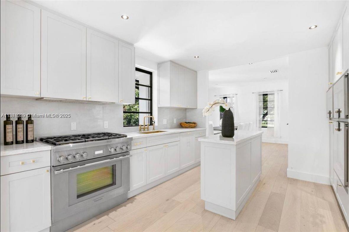 NAUTILUS EXTENSION 5TH - Residential Lease