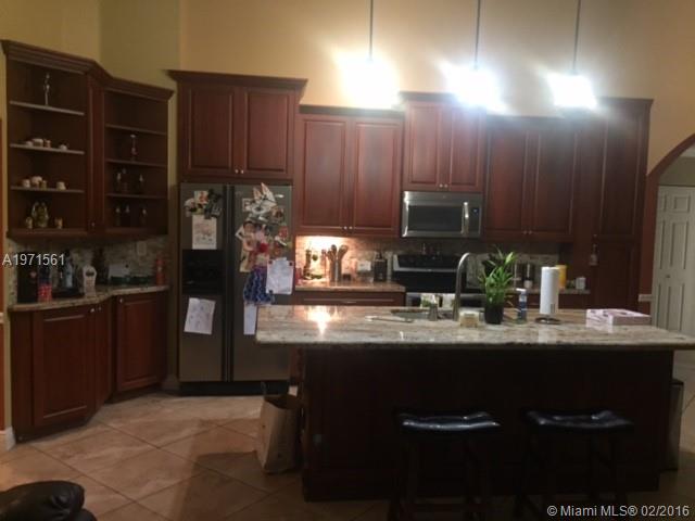 LAGUNA PONDS SEC I - Residential Lease