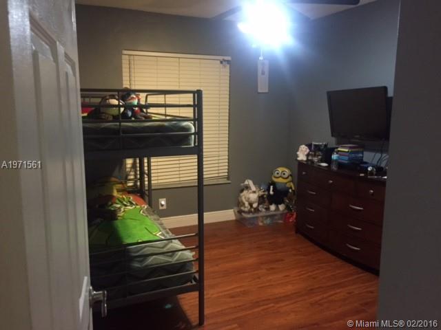 LAGUNA PONDS SEC I - Residential Lease