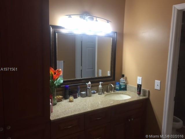 LAGUNA PONDS SEC I - Residential Lease