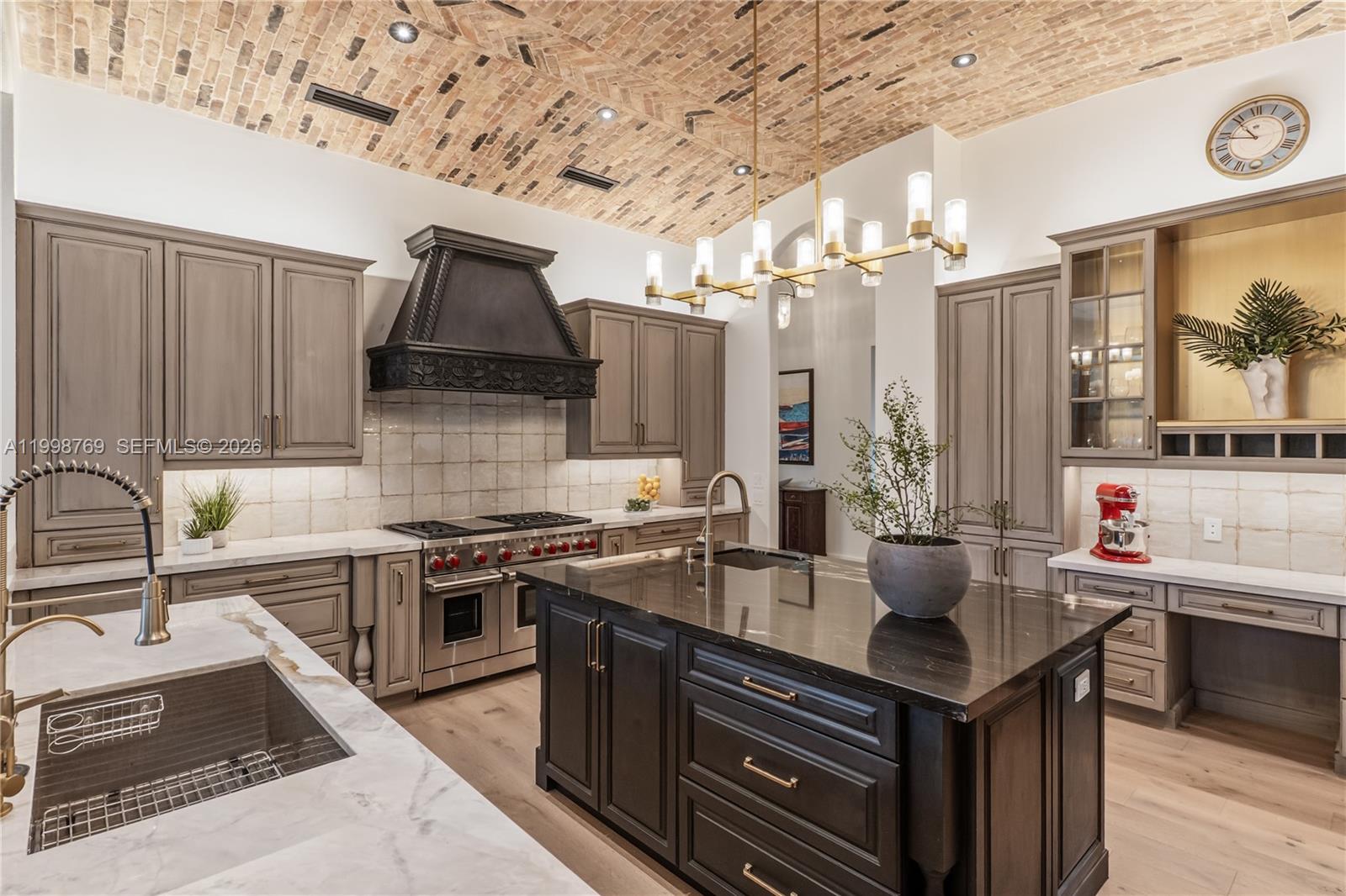 HELMS COUNTRY ESTATES ADD - Residential