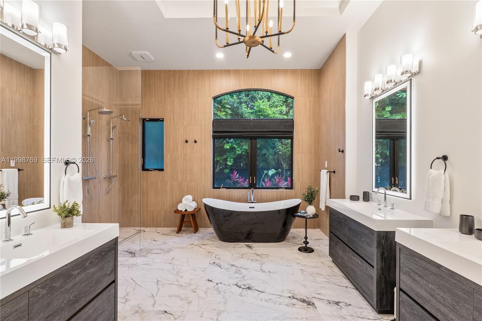 HELMS COUNTRY ESTATES ADD - Residential