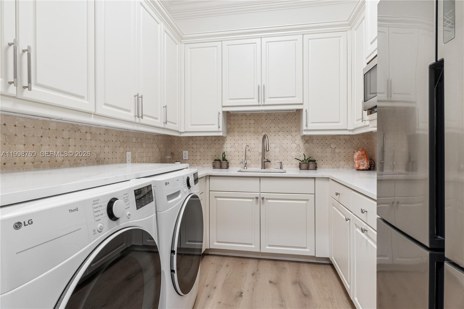 HELMS COUNTRY ESTATES ADD - Residential