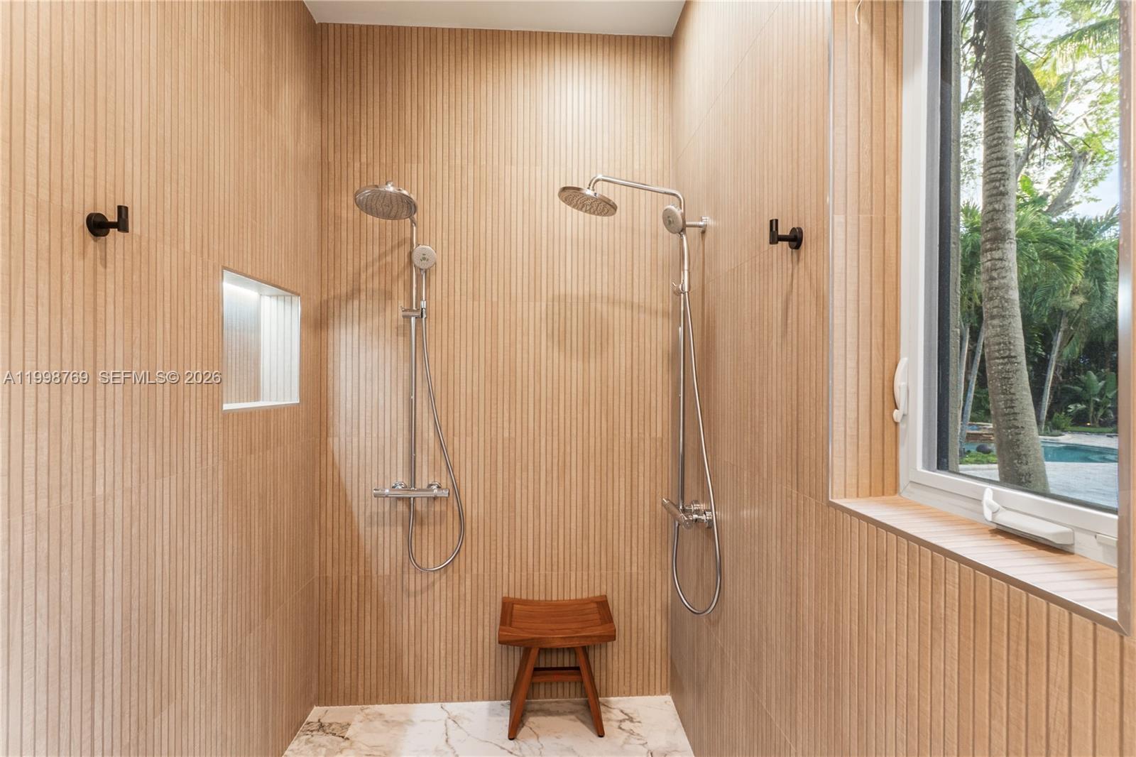 HELMS COUNTRY ESTATES ADD - Residential