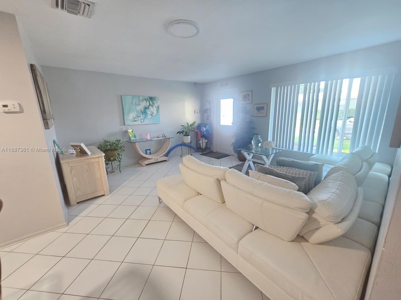 MAINLANDS OF TAMARAC LAKE - Residential