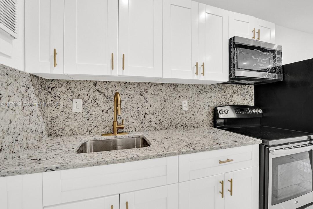 5807 Sw 25th St 7, West Park, Broward County, Florida - 1 Bathrooms - 
