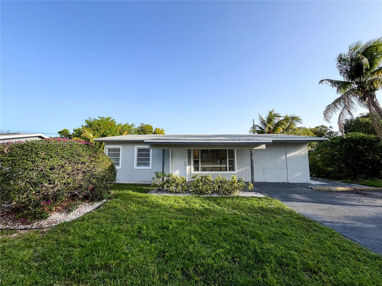 Property for Sale at 1010 Ne 24th St, Pompano Beach, Broward County, Florida - Bedrooms: 3 
Bathrooms: 2  - $520,000