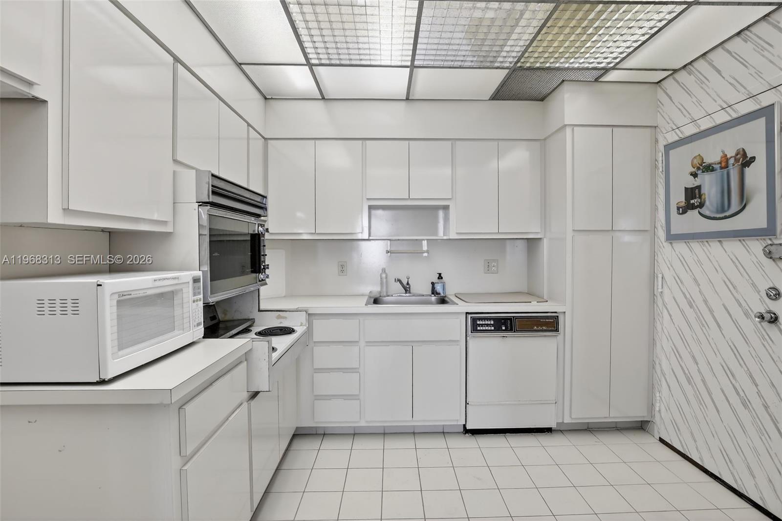 HEMISPHERES CONDO - Residential