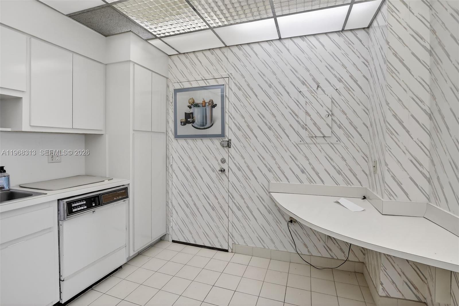 HEMISPHERES CONDO - Residential