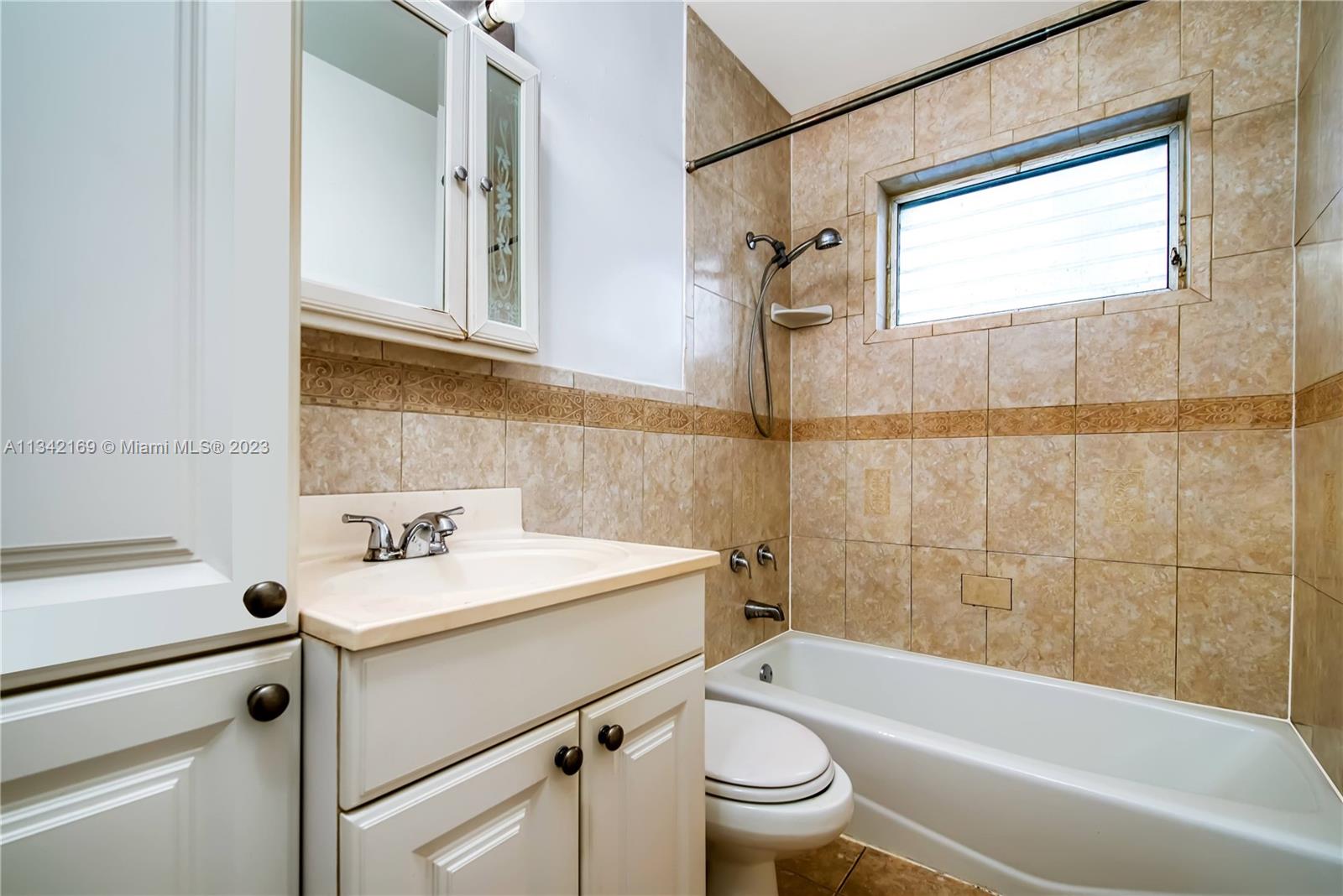 GOLDEN ISLES SEC E - Residential Income