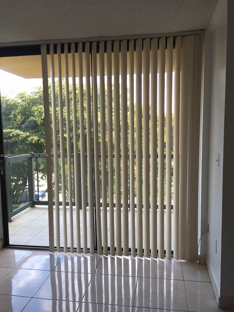 INTERNATIONAL PARK I COND - Residential