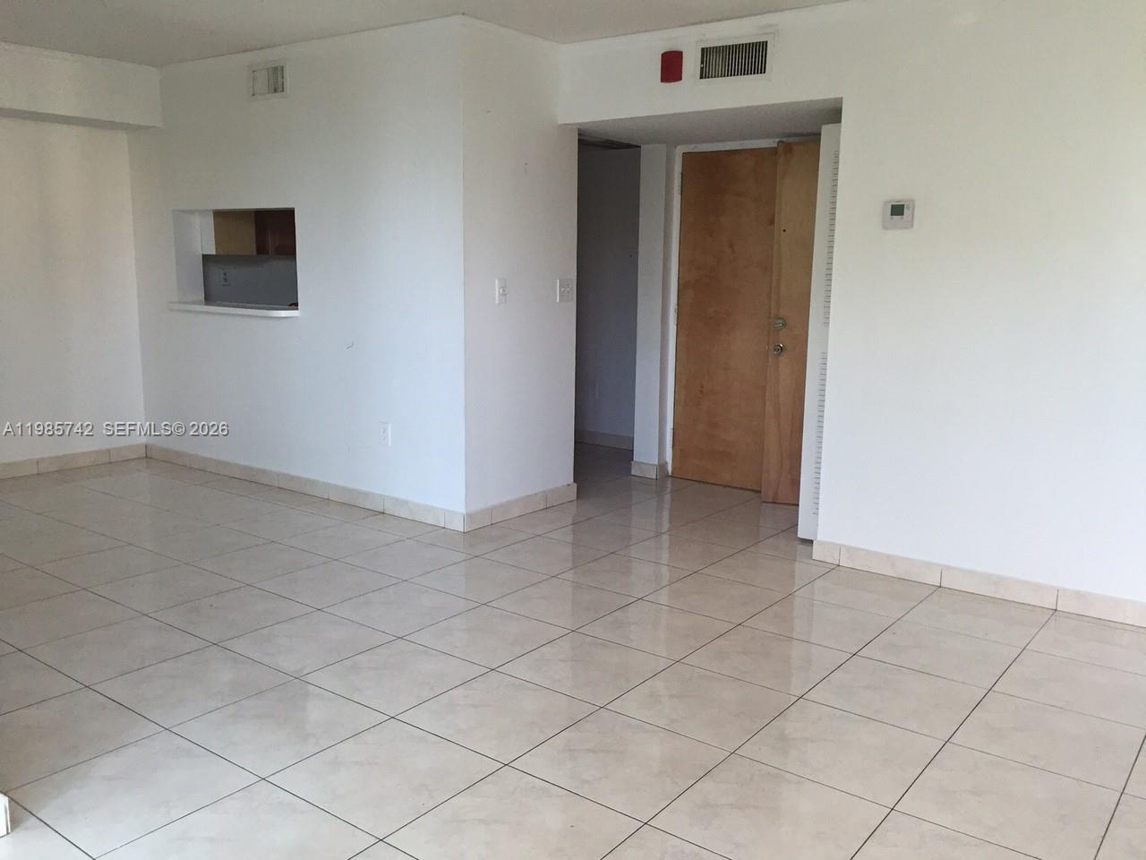 INTERNATIONAL PARK I COND - Residential