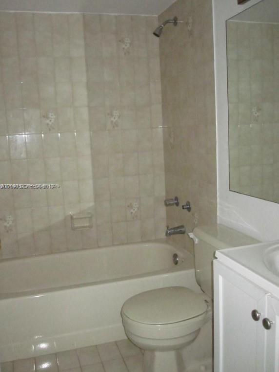 INTERNATIONAL PARK I COND - Residential