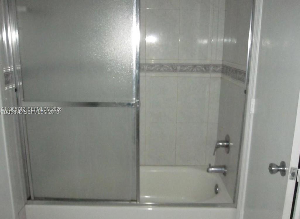 INTERNATIONAL PARK I COND - Residential