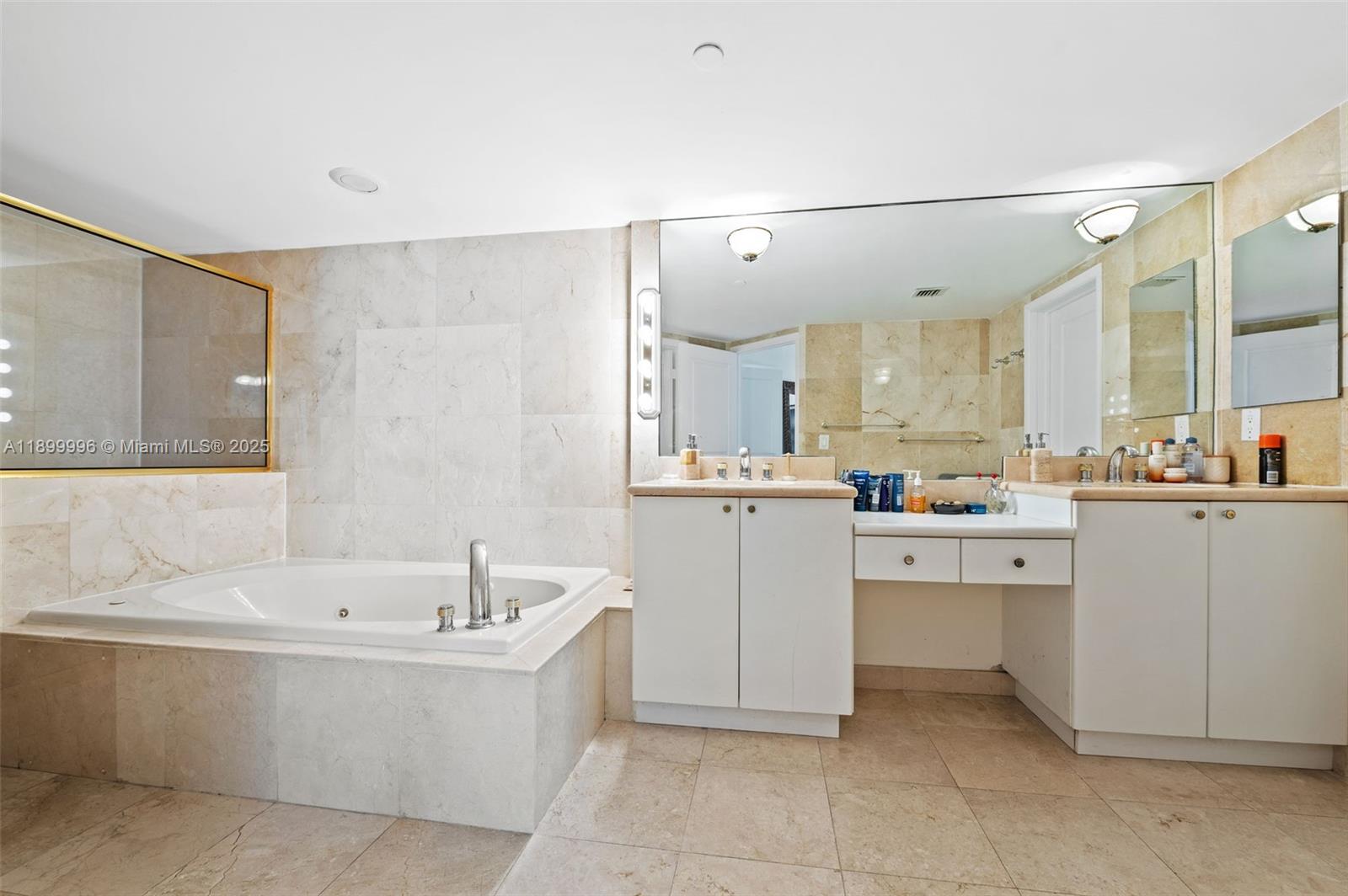 MIRAGE CONDO - Residential Lease