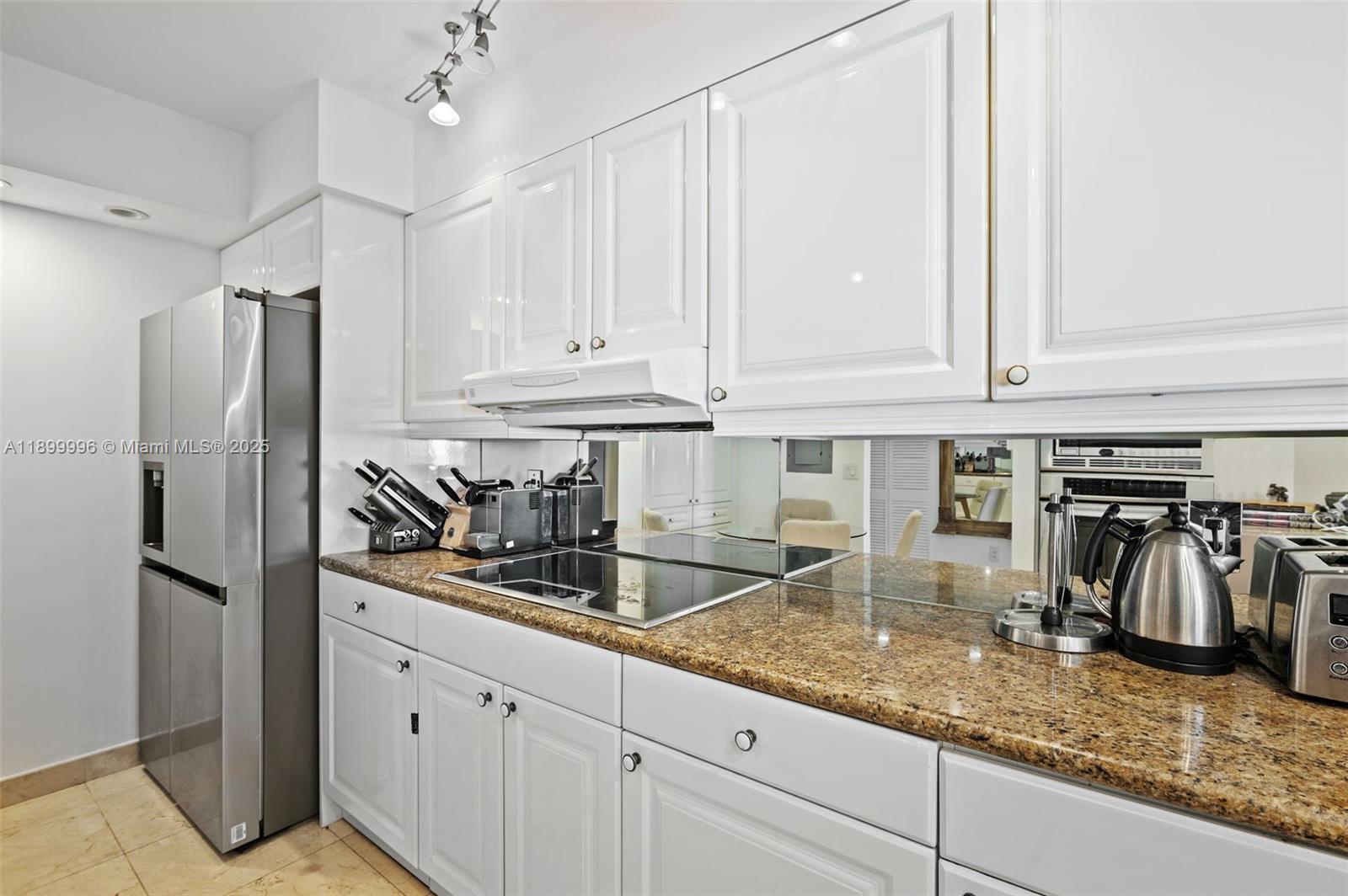 MIRAGE CONDO - Residential Lease