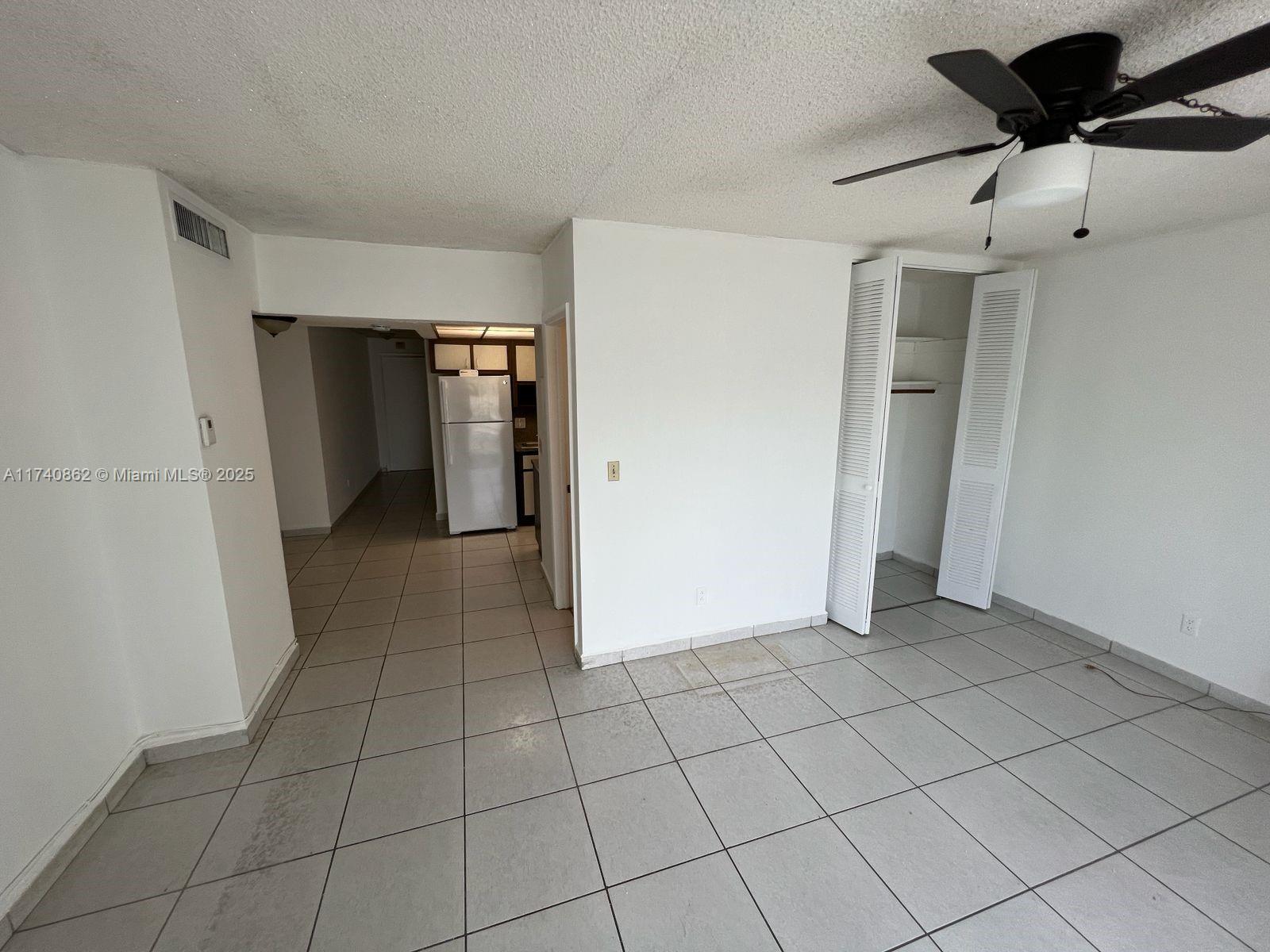 Rental Property at 12500 Ne 5th Ave 207, North Miami, Miami-Dade County, Florida - Bedrooms: 1 
Bathrooms: 1  - $1,500 MO.