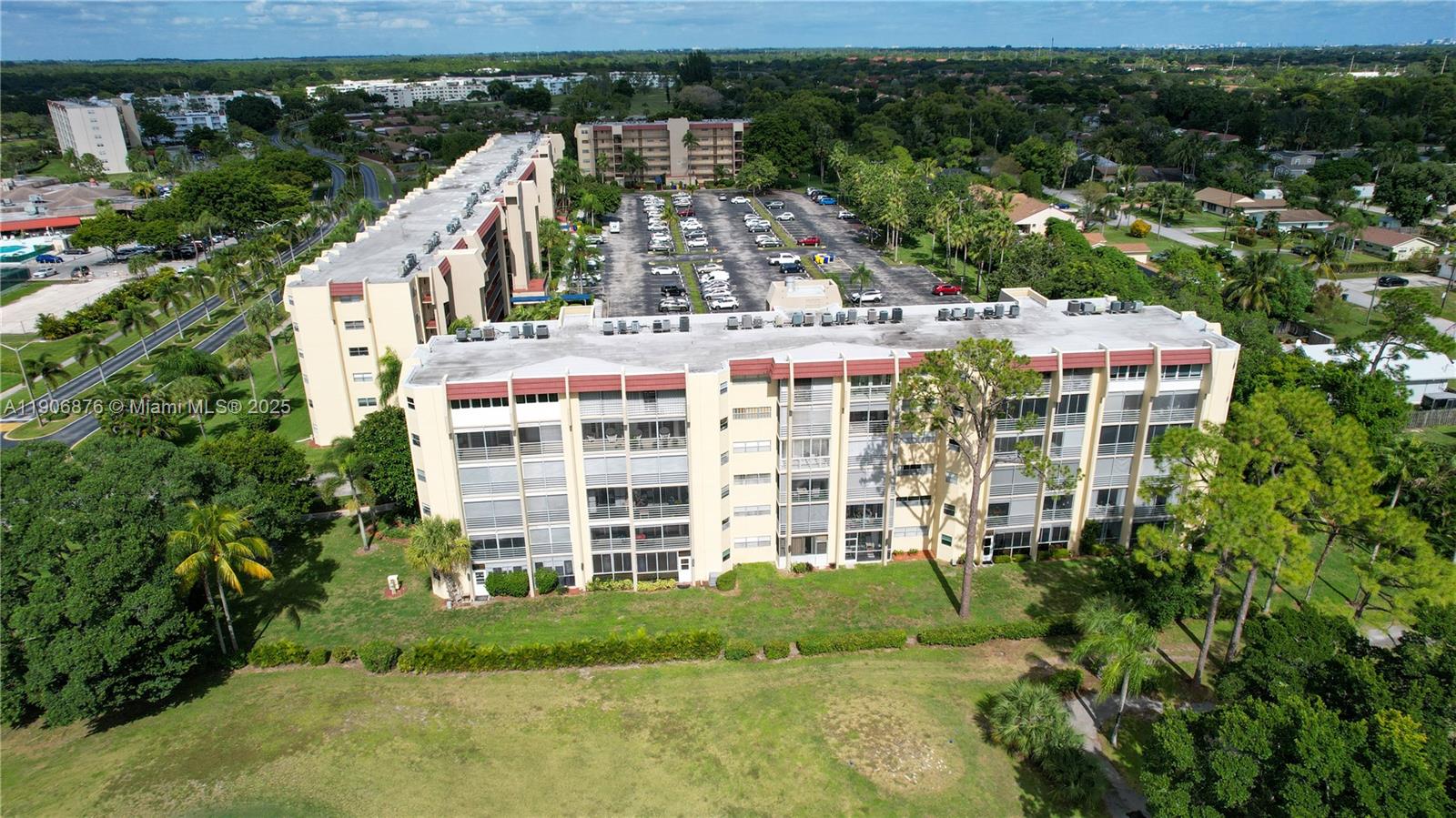 POINCIANA PLACE CONDO 1,2 - Residential