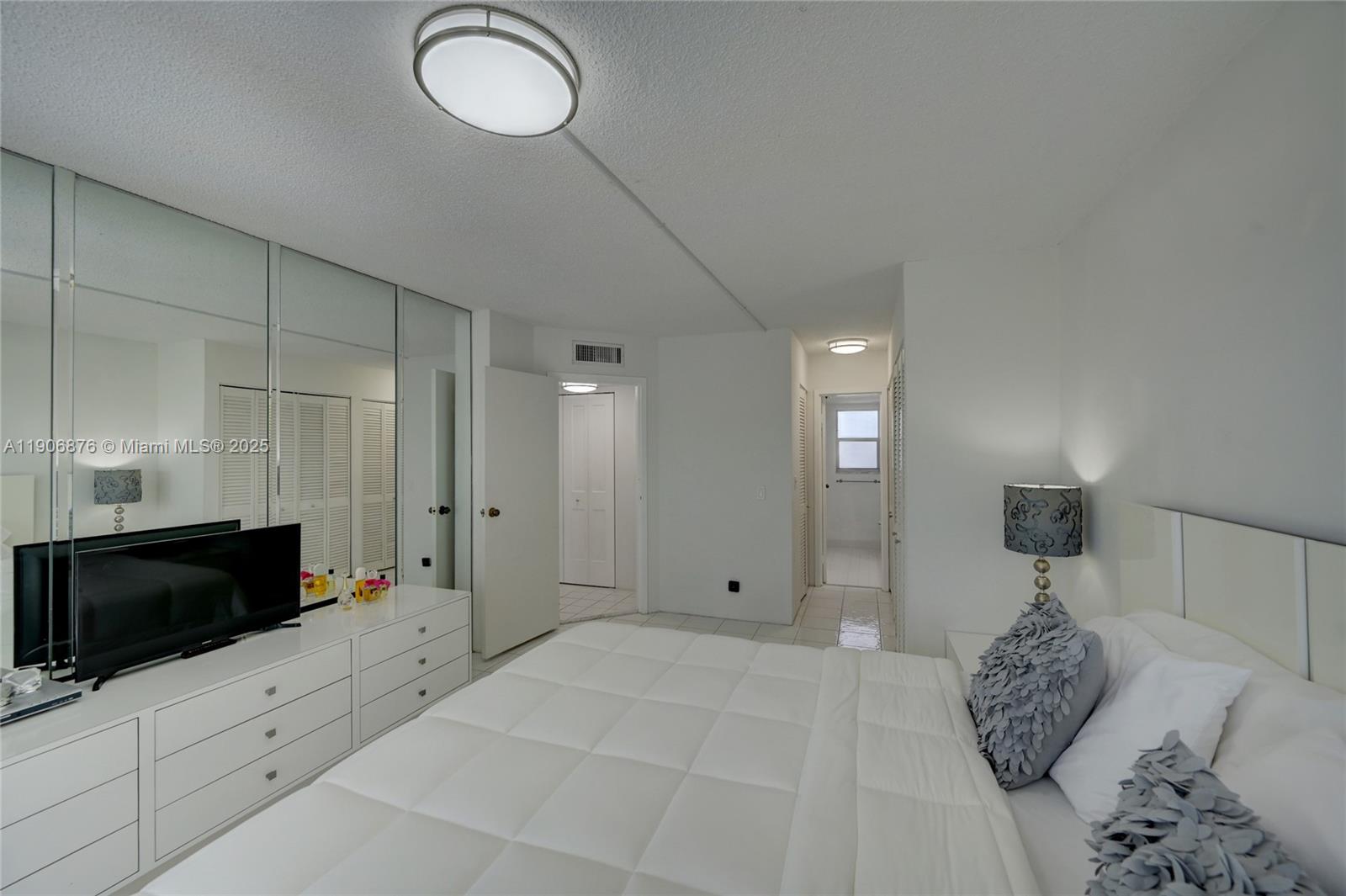 POINCIANA PLACE CONDO 1,2 - Residential