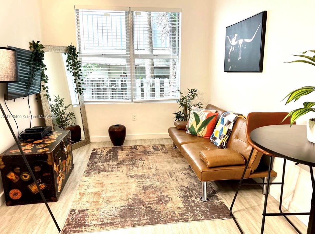 EMILY CONDO - Residential