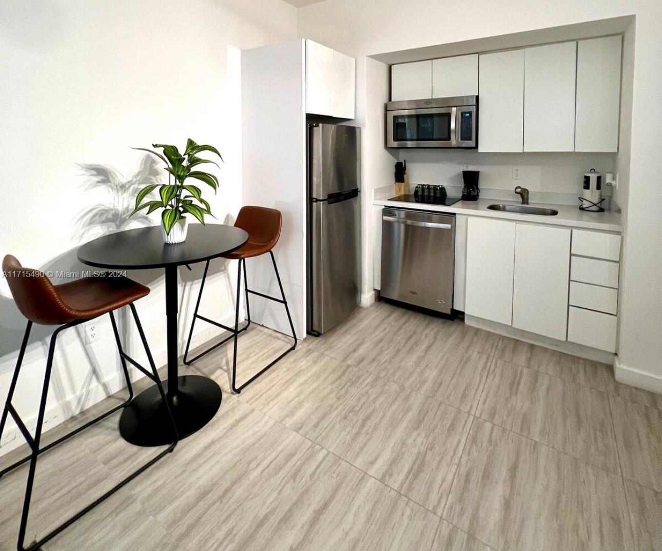 Property for Sale at 1611 Meridian Ave 102, Miami Beach, Miami-Dade County, Florida - Bedrooms: 1 
Bathrooms: 1  - $249,000