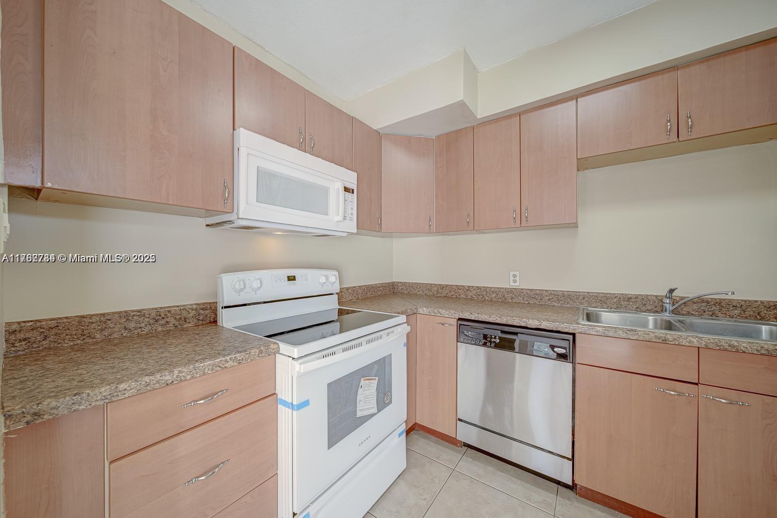 SHORES ESTATES - Residential