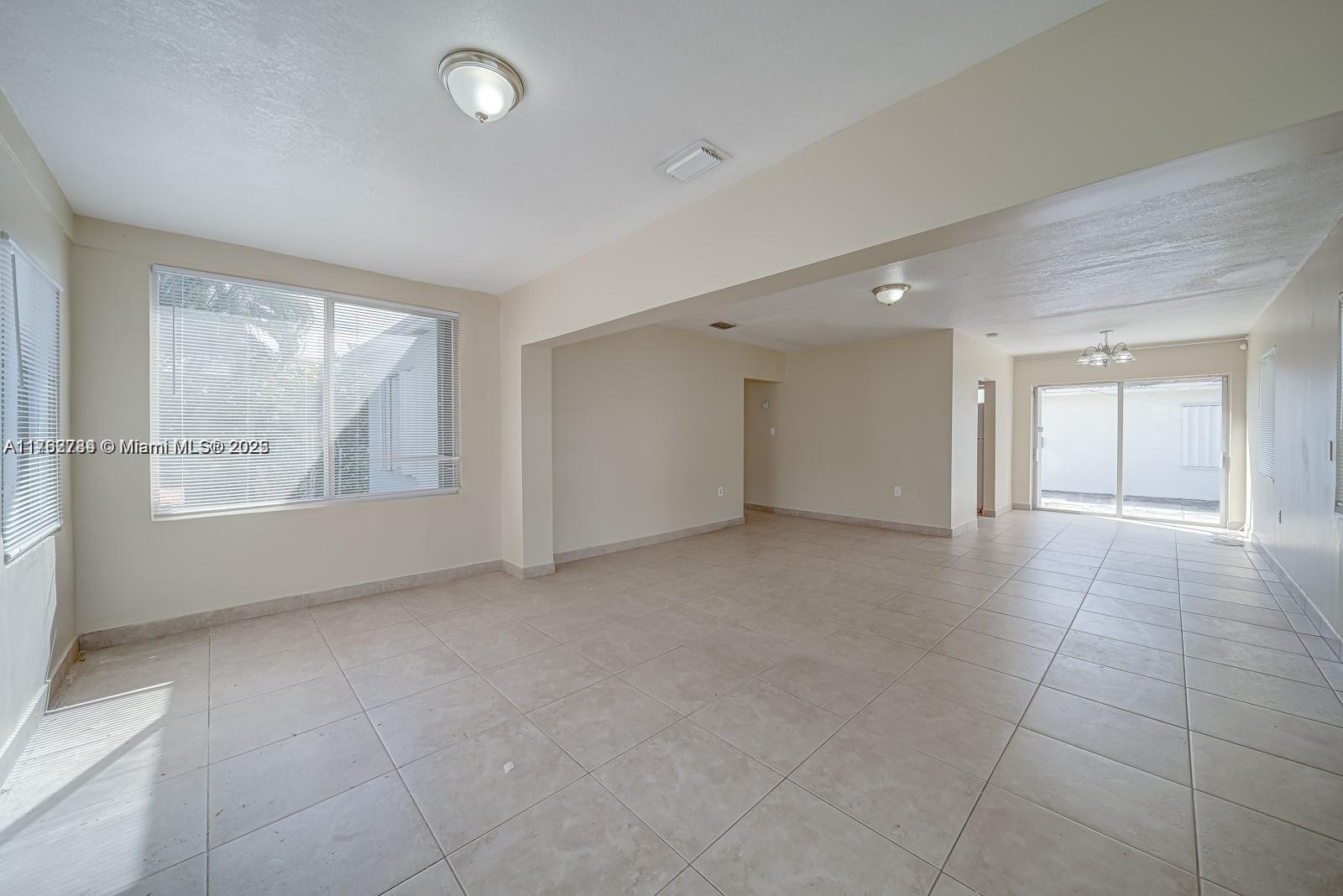 SHORES ESTATES - Residential