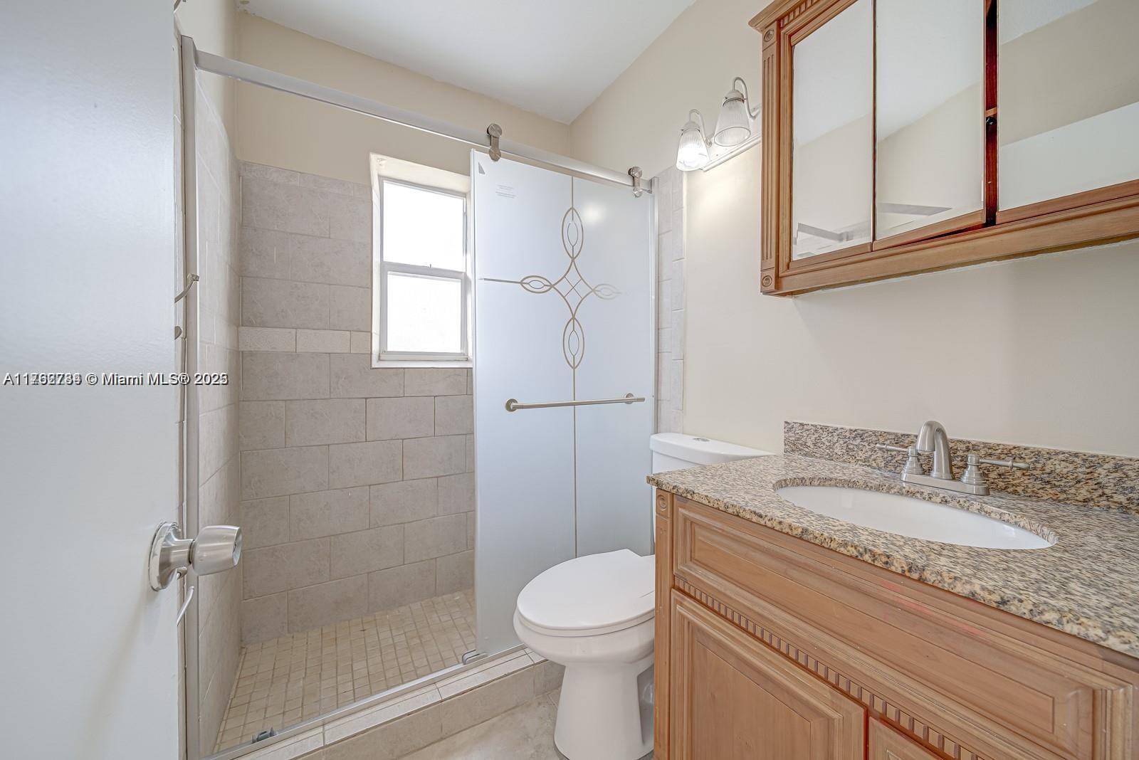 SHORES ESTATES - Residential