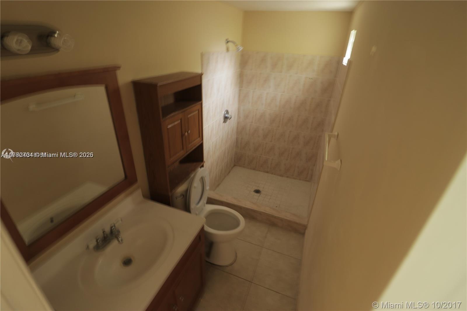 SHORES ESTATES - Residential