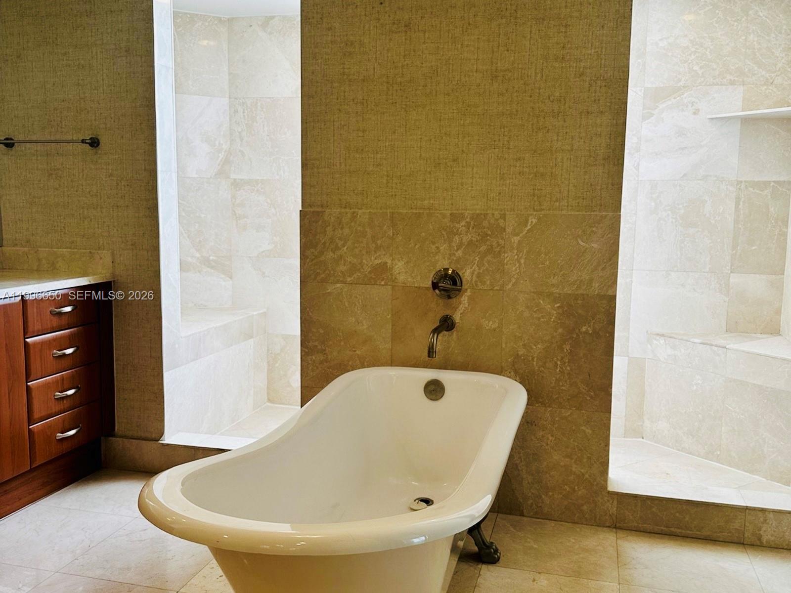 THE PENINSULA II CONDO - Residential Lease