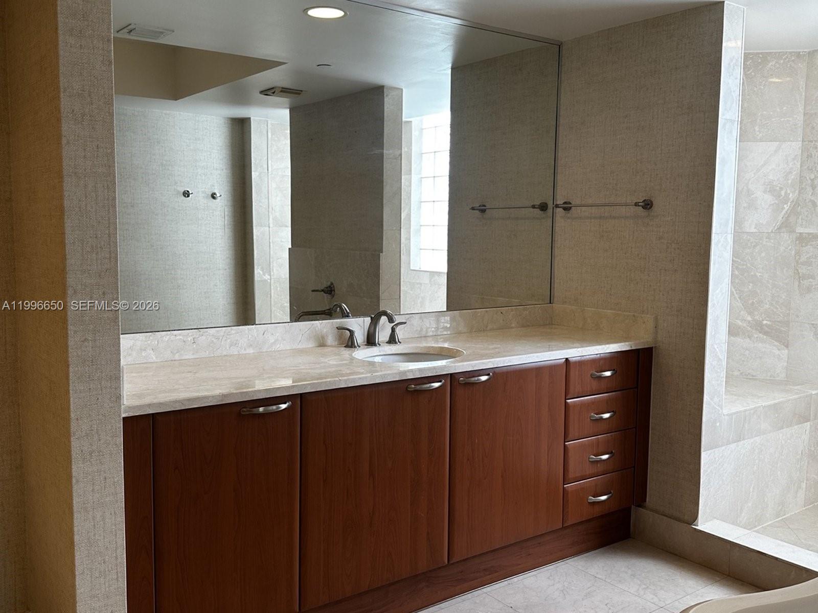THE PENINSULA II CONDO - Residential Lease