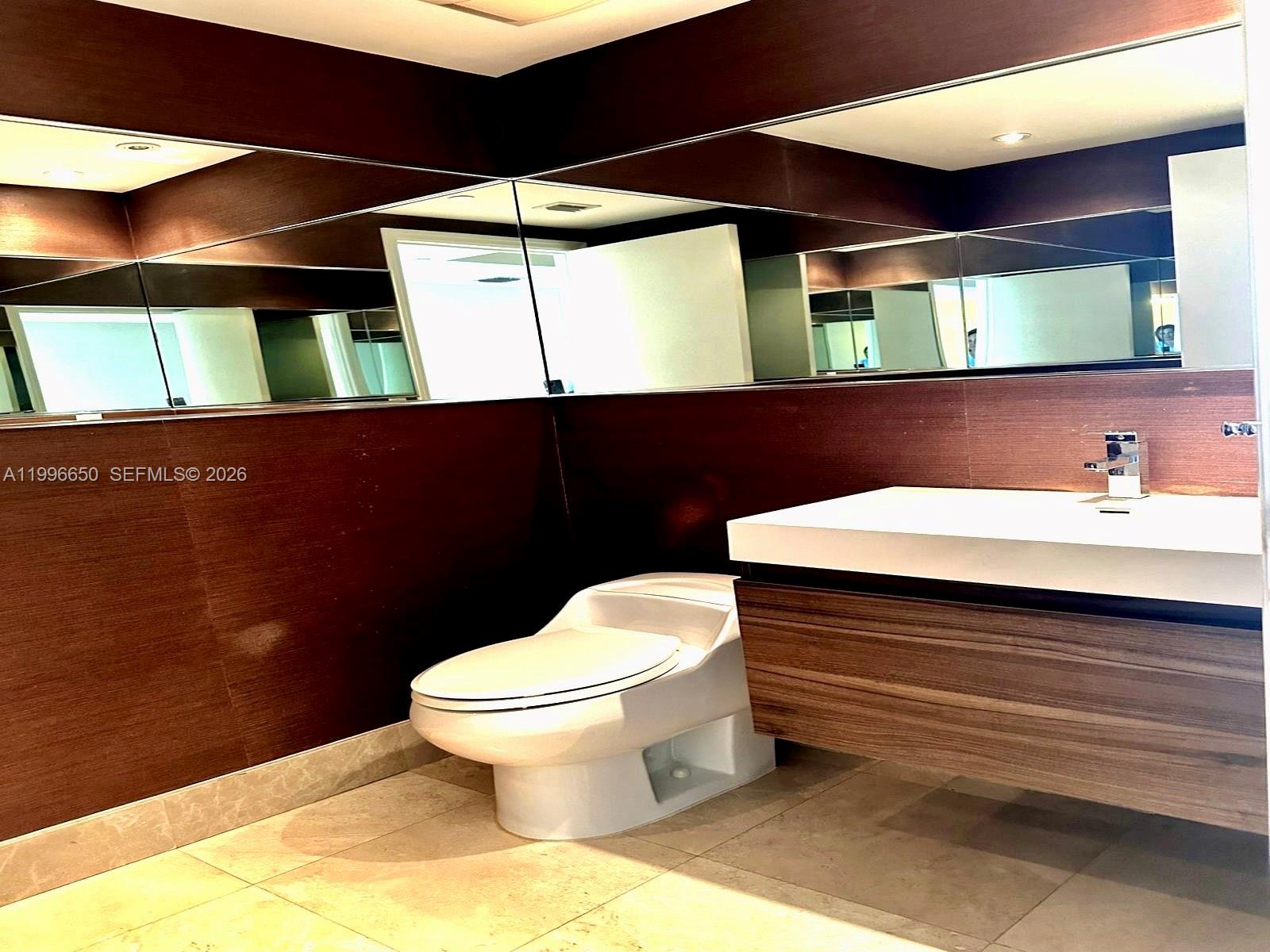 THE PENINSULA II CONDO - Residential Lease