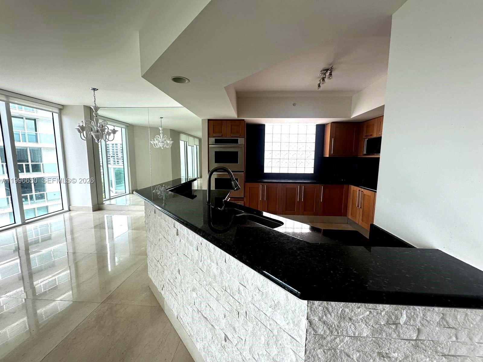 3301 NE 183rd St 809