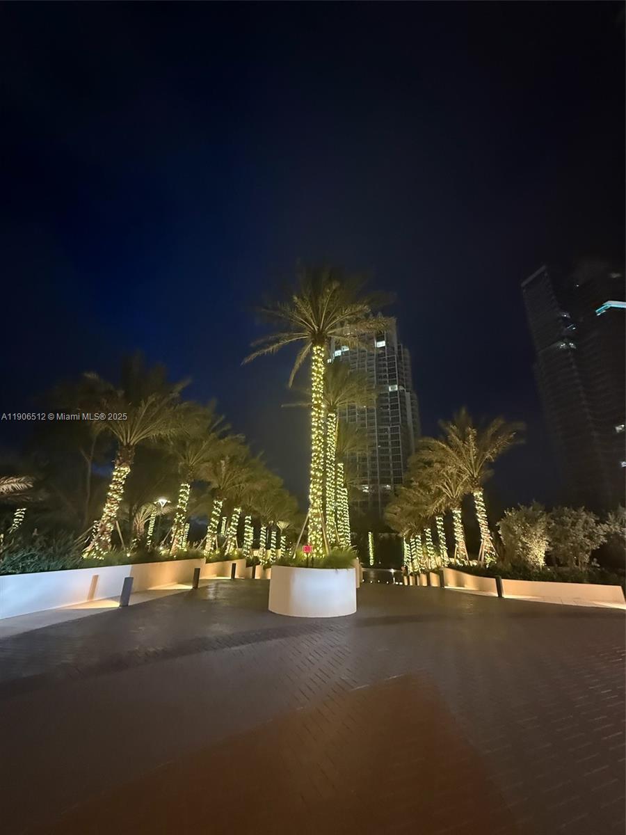 SOUTH POINTE TOWERS CONDO - Residential