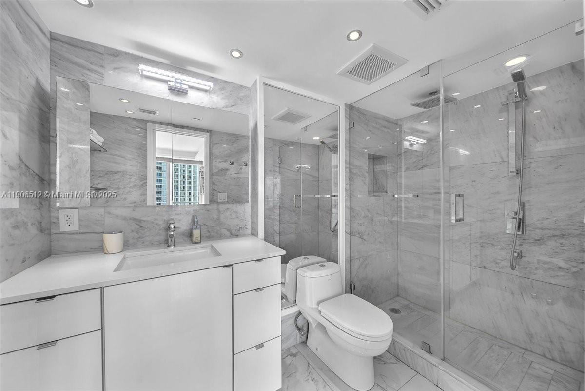 SOUTH POINTE TOWERS CONDO - Residential